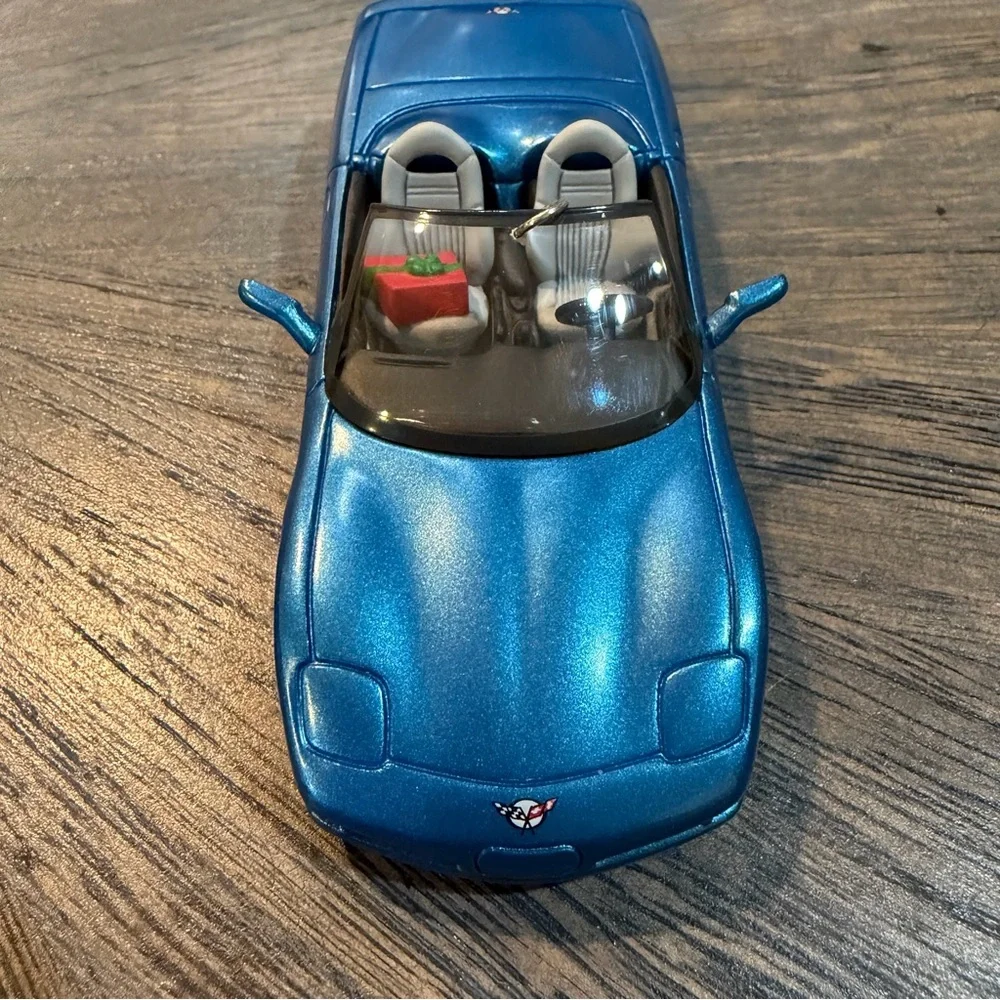 Hallmark Keepsake 1998‎ Corvette Convertible Christmas Ornament – Boxed